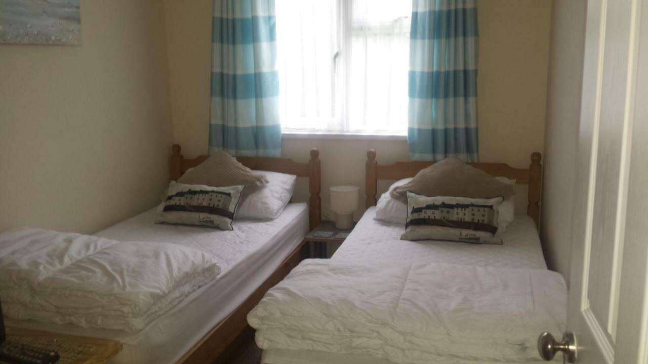 Chalets & Lodges At Atlantic Bays Holiday Park パドストウ エクステリア 写真